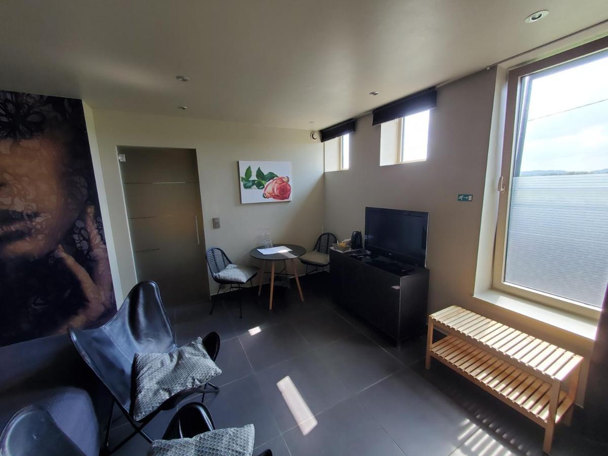 B&B Herberg Boerenhol De Mote Bvba Poperinge Exterior foto